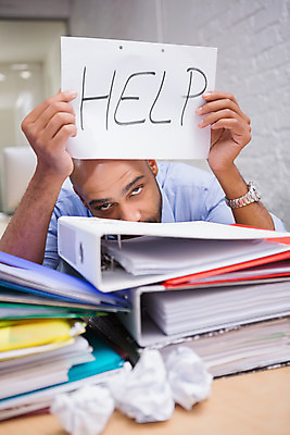 포토 JPG 해외이미지 응시 남자 종이 엎드리기 비즈니스 탁자 스트레스 직장 실내 피곤 한명 들기 성인 앞모습 30대 사무실 쌓기 잡기 비즈니스맨 좌절 책상 문서 파일 업무과다 과부하 헬프 성인남자한명만 해외202004 해외포토 1 시선 감정 뷰포인트 가구 컨셉 회사 모션 사람 내부 장년 업무 도움 직장인 남자한명만 성인남자만 파일형식