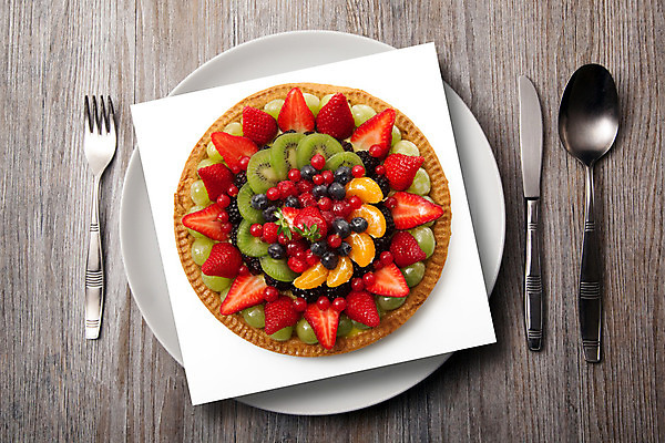 포토 JPG 해외이미지 식기 접시 탁자 디저트 실내 사람없음 하이앵글 과일타르트 해외202004 해외포토 음식 뷰포인트 가구 내부 타르트 파일형식