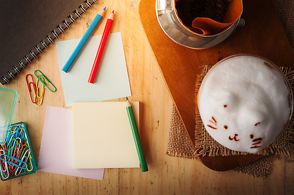 포토 JPG 해외이미지 라이프스타일 종이 백그라운드 비즈니스 텍스트 벽지 아침 추상 휴식 아이디어 직장 사람없음 목재 책 컵 사무실 연필 펜 우주 다이어리 공책 공백 수확 작업 발표 그리기 메시지 차 잡지 문서 클립 어려움 조언 힙스터 해외202004 해외포토 주간 나무 식기 패션 음료 컨셉 무늬 농업 회사 재료 모션 문구용품 학용품 생활 간행물 필기구 사무용품 파일형식