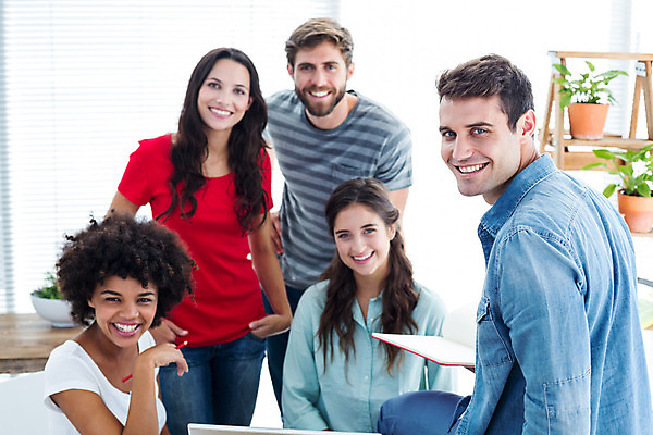 포토 JPG 해외이미지 서양인 외국인 백인 여자 남자 종이 비즈니스 직장 함께함 실내 서기 여러명 20대 성인 30대 사무실 직장인 비즈니스맨 비즈니스우먼 동료 직원 해외202004 해외포토 직업 다수 컨셉 회사 관계 모션 사람 인종 청년 내부 장년 파일형식