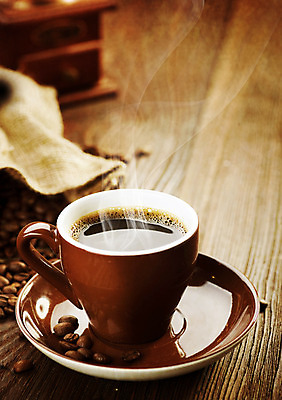 포토 JPG 해외이미지 디자인 커피 음료 음식 백그라운드 사람없음 내부 컵 갈색 검은색 카페 머그컵 그라인더 에스프레소 세피아 카페인 카피스페이스 국경 해외202004 해외포토 식기 컬러 촬영기법 상점 공백 커피용품 파일형식