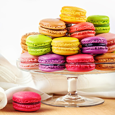 포토 JPG 해외이미지 디저트 서기 사람없음 컬러풀 쌓기 과자 여러개 빵집 달콤 마카롱 맛있는 해외202004 해외포토 음식 컬러 다수 모션 상점 맛 파일형식