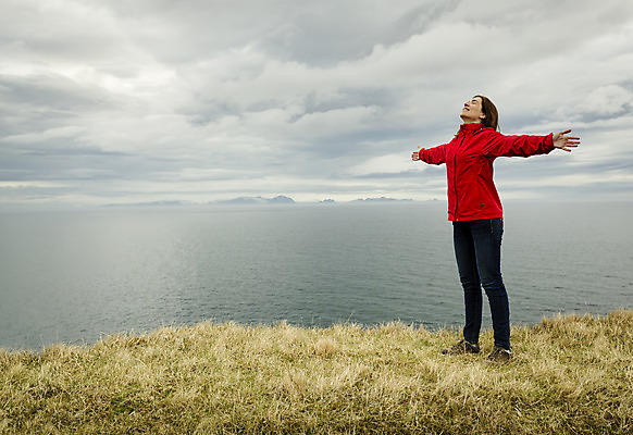포토 JPG 해외이미지 라이프스타일 행복 호수 무기 스포츠 여행 겨울 자연 하늘 성공 휴가 휴식 산 기념 건강 아이슬란드 한명 사람 풍경 야외 빨간색 평화 우주 희망 트래킹 기쁨 하이킹 자유 가을 명상 오르기 무료 해외202004 해외포토 1 계절 감정 유럽 컬러 컨셉 모션 레저 생활 생태계 파일형식