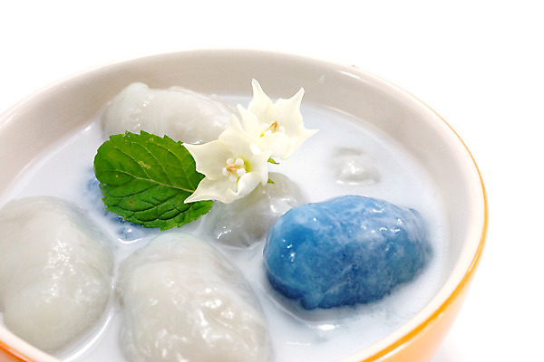 포토 JPG 해외이미지 전통 디자인 아시아 문화 음식 백그라운드 공 태국 디저트 쟁반 요리 동양인 사람없음 장식 컬러풀 과자 계란 신선 원형 황금 달콤 맛 설탕 먹기 시럽 칼로리 인공 인기 태국음식 핸드메이드 맛있는 해외202004 해외포토 도형 나라 컬러 컨셉 모션 인종 알 동양음식 파일형식