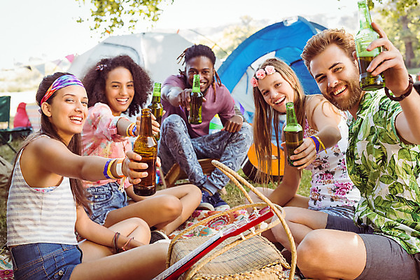 포토 JPG 해외이미지 백인 여자 남자 행복 맥주 함께함 텐트 앉기 여러명 20대 성인 야외 햇빛 맑음 봄 우정 캠핑 시골 캠핑장 축배 성인만 해외202004 해외포토 서양인 계절 감정 다수 컨셉 모션 레저 날씨 주류 캠핑도구 사람 청년 친구 태양 파일형식