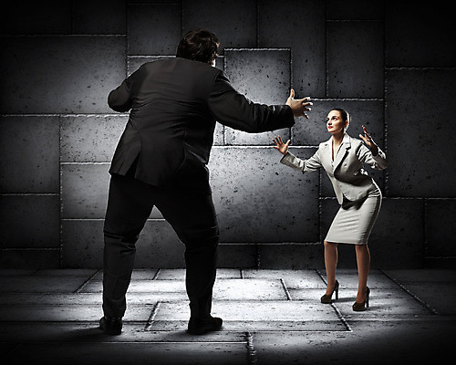 포토 JPG 해외이미지 백인 여자 남자 비즈니스 사업가 사람 두명 경쟁 분노 비즈니스맨 충돌 말다툼 성인만 해외202004 해외포토 서양인 직업 감정 컨셉 직장인 싸움 파일형식