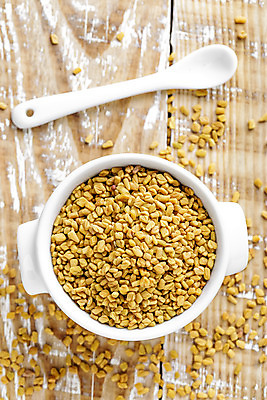 포토 JPG 해외이미지 음식 백그라운드 재료 건조 건강 요리 씨앗 동양인 사람없음 목재 약 노란색 쌓기 주방 흰색 양념 조미료 사발 맛 약초 인도인 허브 향신료 유기농 아로마 향 내추럴 해외202004 해외포토 외국인 나무 식물 웰빙 컬러 컨셉 의학 모션 인종 풀_식물 사기그릇 향미료 파일형식