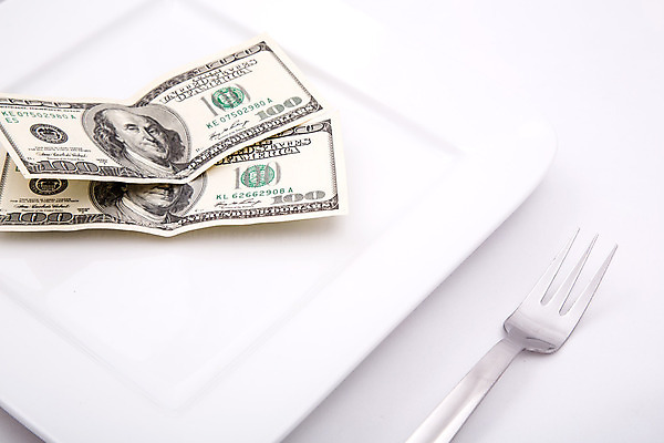 포토 JPG 해외이미지 접시 포크 컨셉 돈 사람없음 금융 경제 달러 미국 공백 저축 재산 칼 가격 가난 심볼 투자 욕심 대출 해외202004 해외포토 식기 북아메리카 비즈니스 파일형식