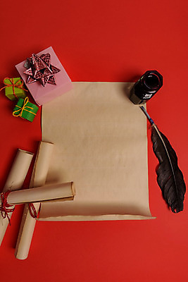 포토 JPG 해외이미지 전통 계절 행복 종이 백그라운드 크리스마스 휴가 봉투 새로움 관리 선물 사람 사람없음 가로 빨간색 산타클로스 펜 우주 쪽지 공백 수확 축하 신용카드 메시지 편지 연도 깃털 복고 까마귀 깃털펜 옛날 목차 클라우스 해외202004 해외포토 기념일 감정 컬러 컨셉 농업 조류 금융 필기구 파일형식