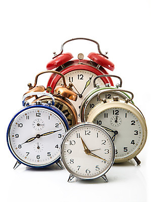 포토 JPG 해외이미지 디자인 시계 여행 백그라운드 컨셉 패턴 사람없음 금속 검은색 자명종 수확 흰색 시간 그룹 수집 심볼 손목시계 오브젝트 사인 복고 모음 고립 그런지 분 옛날 해외202004 해외포토 컬러 무늬 농업 장신구 재질 한글 알람 파일형식