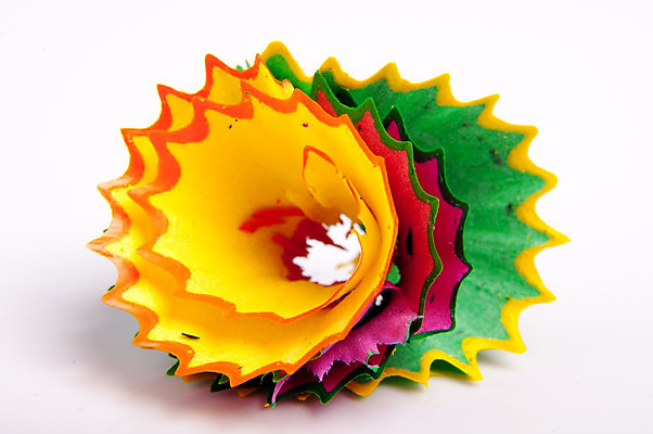 포토 JPG 해외이미지 분홍색 백그라운드 색연필 미술 사람없음 목재 빨간색 초록색 파란색 컬러풀 갈색 노란색 보라색 오브젝트 날카로움 스펙트럼 해외202004 해외포토 나무 컬러 재료 문화예술 학용품 파일형식