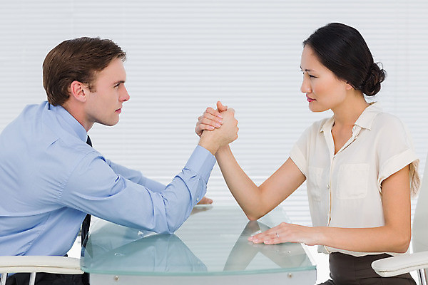 포토 JPG 해외이미지 백인 커플 여자 남자 비즈니스 직장 함께함 실내 앉기 동양인 20대 두명 경쟁 업무 비즈니스맨 비즈니스우먼 성인만 해외202004 해외포토 서양인 컨셉 회사 관계 모션 사람 인종 청년 내부 작업 직장인 파일형식