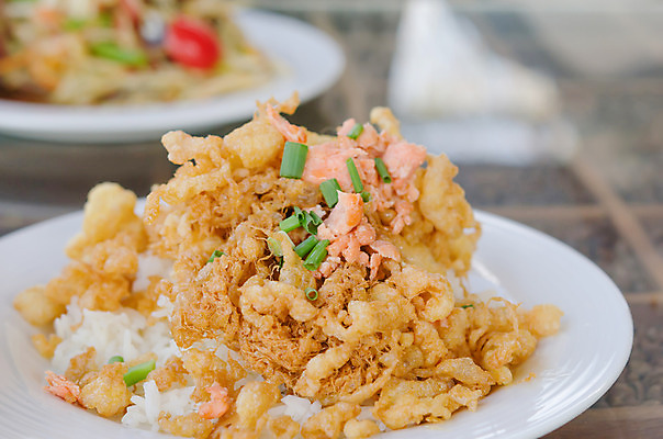 포토 JPG 해외이미지 접시 음식 채소 태국 밥 건강 요리 동양인 사람없음 노란색 계란 식사 튀김 흰색 신선 맛 아침식사 허브 후추 오믈렛 점심식사 스크램블 해외202004 해외포토 식물 식기 아시아 컬러 컨셉 인종 알 계란요리 향신료 파일형식