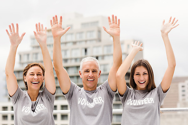 포토 JPG 해외이미지 백인 직업 여자 남자 행복 40대 중년 비즈니스 응원 실내 서기 20대 건물 세명 상자 고층빌딩 봉사 도움 직장인 비즈니스맨 비즈니스우먼 복지 동료 흥분 기부 돌봄 참여 필승 자선단체 해외202004 해외포토 서양인 건축물 감정 컨셉 관계 모션 사람 빌딩 청년 성인 내부 우승 그룹 사회이슈 자선 파일형식