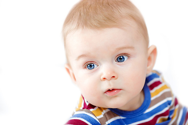 포토 JPG 해외이미지 백인 모델 1 남자 행복 아들 얼굴 어린이 새로움 건강 한명 미소 사람 소년 파란색 빛 금발 흰색 표현 아기 신생아 달콤 작음 피부 긍정 부드러움 강렬 걸음마 결백 돌봄 천진난만 해외202004 해외포토 서양인 헤어스타일 감정 컬러 컨셉 가족 모션 표정 신체부위 감각 맛 크기 파일형식