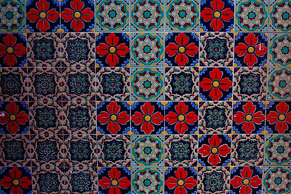 포토 JPG 해외이미지 전통 디자인 꽃 벽 백그라운드 꽃무늬 패턴 건축양식 벽지 표면 추상 바닥 미술 사람없음 내부 장식 파란색 세트 컬러풀 수확 골동품 도자기 스페인 남색 포르투갈 타일 질감 정사각형 모자이크 기하학 리스본 아라베스크 아랍어 안달루시아 엘리먼트 스타일 해외202004 해외포토 도형 식물 건축 유럽 컬러 무늬 농업 문화예술 파일형식