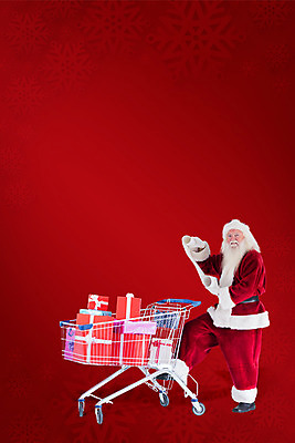 포토 JPG 해외이미지 전신 노년 남자 종이 크리스마스 한명 들기 옆모습 빨간색 선물상자 쇼핑 산타클로스 쇼핑카 노인남자한명만 해외202004 해외포토 1 기념일 뷰포인트 컬러 모션 선물 사람 성인 상자 카트 남자한명만 노인남자만 파일형식