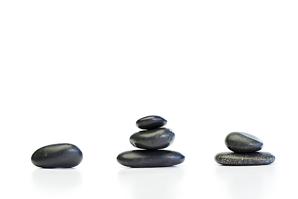 포토 JPG 해외이미지 백그라운드 컨셉 휴식 사람없음 쌓기 검은색 스파 회색 조약돌 흰색 석탑 매끈함 테라피 해외202004 해외포토 컬러 모션 뷰티 탑 돌_바위 감각 파일형식