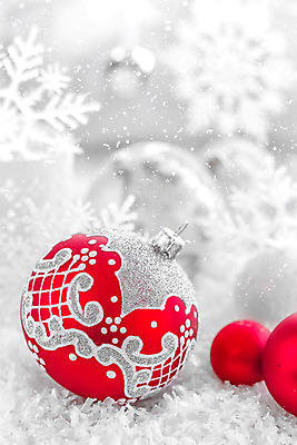 포토 JPG 해외이미지 디자인 백그라운드 크리스마스 겨울 공 새로움 사람없음 장식 빨간색 빛 축제 장식볼 흰색 축하 눈송이 우아함 은색 12월 묘사 해외202004 해외포토 계절 기념일 컬러 컨셉 눈_날씨 날짜 파일형식