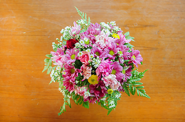 포토 JPG 해외이미지 꽃잎 꽃 분홍색 꽃다발 잎 꽃무늬 사람없음 초록색 노란색 보라색 봄 벚꽃 흰색 개화 다발 배열 제비꽃 데이지 해외202004 해외포토 식물 계절 컬러 무늬 파일형식