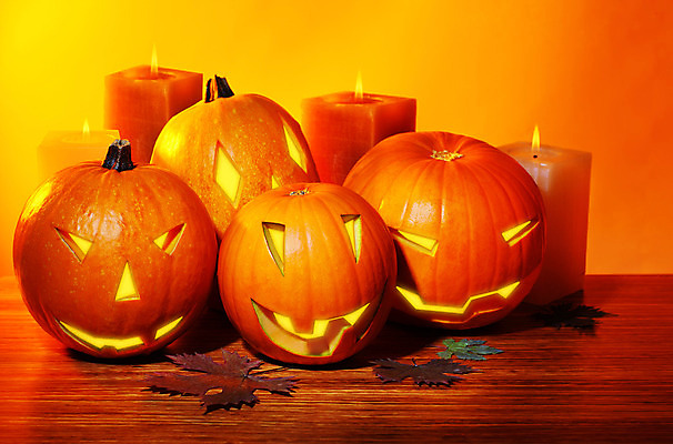 포토 JPG 해외이미지 전통 디자인 계절 행복 음식 백그라운드 잎 채소 촛불 호박 미소 웃음 사람없음 장식 빛 노란색 파티 어둠 할로윈 가을 등불 램프 축하 야간 무서움 오브젝트 잭 10월 잭오랜턴 호러 오싹 해외202004 해외포토 자연요소 식물 감정 컬러 컨셉 초 조명 표정 이벤트 날짜 공포 파일형식