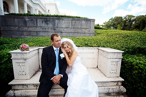 포토 JPG 해외이미지 주간 커플 공원 여자 남자 신부 결혼 결혼식 성인 야외 두명 앞모습 낭만 성인만 해외202004 해외포토 자연요소 공공시설 뷰포인트 컨셉 관계 사람 이벤트 파일형식