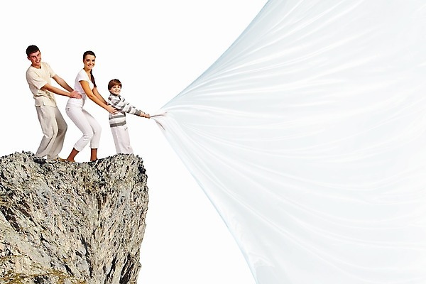 포토 JPG 해외이미지 백인 배너 행복 포스터 아들 어린이 가족 관계 엄마 산 함께함 광고판 사랑 사람 소년 성인 세명 부모 우정 공백 방 육아 흰색 발표 아빠 해외202004 해외포토 서양인 남자 감정 컬러 컨셉 알림판 친구 판 파일형식