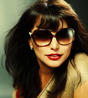 포토 JPG 해외이미지 백인 모델 1 디자인 응시 여자 안경 얼굴 백그라운드 십자가 모션 날리기 갈색머리 건강 한명 성인 빛 선글라스 태양 섹시 갈색 유행 검은색 놀람 흰색 표현 신선 고급 열정 고립 완벽 스타일 해외202004 해외포토 자연요소 서양인 헤어스타일 시선 잡화 감정 컬러 컨셉 표정 사람 신체부위 파일형식