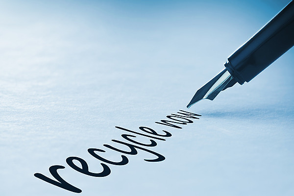 포토 JPG 해외이미지 종이 문장 텍스트 사람없음 만년필 환경 재활용 기록 메시지 페이지 줄이기 해외202004 해외포토 문자 모션 펜 친환경 파일형식