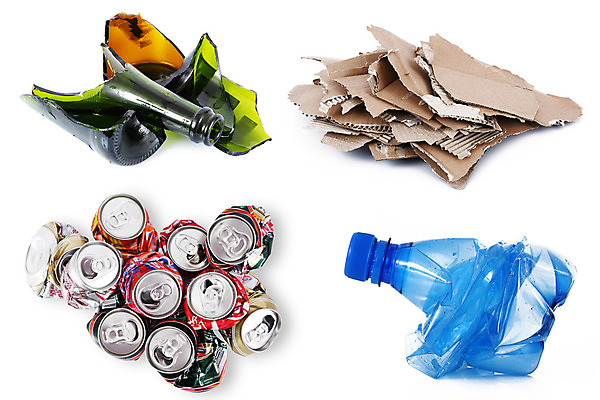 포토 JPG 해외이미지 종이 사람없음 재활용 캔 쓰레기 폐기물 플라스틱 재활용품 찌그러짐 처리 플라스틱병 해외202004 해외포토 컨셉 재질 친환경 병_담는 파일형식