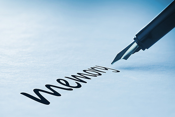 포토 JPG 해외이미지 종이 텍스트 사람없음 단어 만년필 기록 페이지 유행어 해외202004 해외포토 문자 펜 유행 파일형식