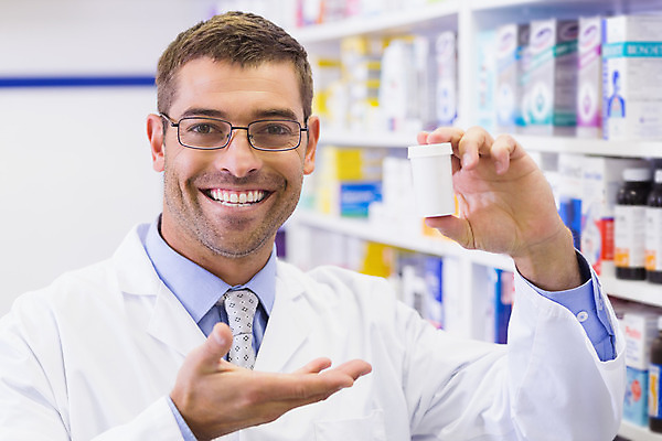 포토 JPG 해외이미지 백인 남자 실내 한명 상반신 성인 30대 약 약국 처방 조제 약사 의료성형뷰티 성인남자한명만 해외202004 해외포토 서양인 1 의학 사람 내부 장년 만들기 남자한명만 성인남자만 파일형식