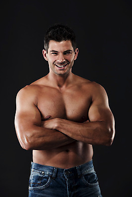 포토 JPG 해외이미지 백인 라이프스타일 남자 행복 무기 스포츠 포즈 백그라운드 신체 근육 건강 한명 사람 성인 30대 운동 검은색 힘 청바지 작업 누드 결심 보디빌딩 연습 체육관 근육질 몸통 히스패닉 교차 복근 이두근 접기 해외202004 해외포토 서양인 1 감정 컬러 컨셉 바지 모션 생활 신체부위 장년 헬스 몸매 파일형식