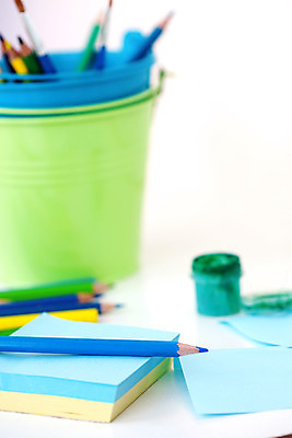 포토 JPG 해외이미지 라이프스타일 교육 분홍색 백그라운드 무지개 오렌지 장신구 학교 탁자 직장 창조 미술 사람없음 빨간색 초록색 파란색 컬러풀 사무실 연필 노란색 유치원 그리기 작업실 양동이 그림 크레파스 강렬 많음 부족함 해외202004 해외포토 자연요소 컬러 가구 컨셉 과일 회사 비즈니스 모션 문화예술 학용품 생활 필기구 파일형식