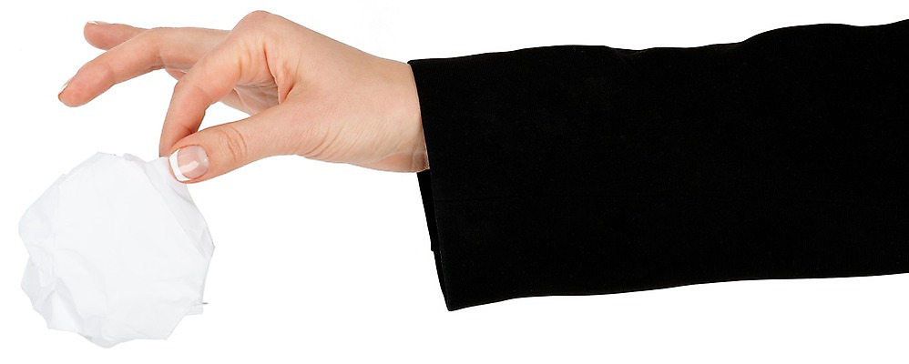 포토 JPG 해외이미지 손 여자 종이 백그라운드 2 공 손가락 정장 사람없음 우주 공백 흰색 잡기 좌절 쓰레기 페이지 팔 시트 소매 찌그러짐 고립 구김 압력 여의주 폐휴지 해외202004 해외포토 옷 감정 컬러 컨셉 모션 사람 신체부위 화장지 파일형식