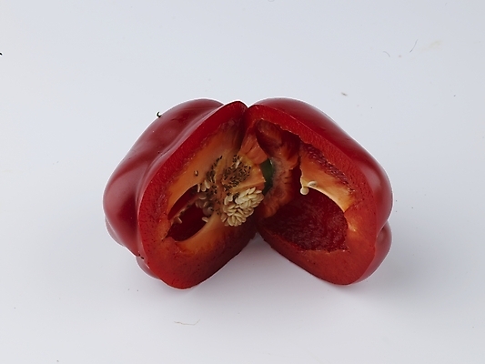 포토 JPG 스튜디오촬영 음식 채소 식재료 단면 피망 파프리카 실내 누끼 근접촬영 사람없음 가로 빨간색 농작물 신선 국내포토 뷰포인트 컬러 농업 내부 파일형식