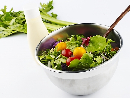 포토 JPG 스튜디오촬영 그릇 웰빙 음식 토마토 채소 과일 방울토마토 서양음식 실내 근접촬영 사람없음 장식 가로 샐러드 소스 뒤집개 주걱 샐러리 금귤 마요네즈 웰빙음식 스탠그릇 믹싱볼 국내포토 식기 뷰포인트 주방용품 귤 내부 양념 소스_음식 건강식 파일형식