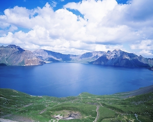 포토 JPG 주간 구름 하늘 산 풍경 사람없음 야외 천지 국내포토 자연요소 파일형식