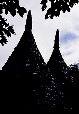 포토 JPG 주간 한국문화 한국전통 전통 종교용품 한국 풍경 사람없음 야외 석탑 무속 무속신앙용품 국내포토 자연요소 동양문화 아시아 종교 탑 파일형식