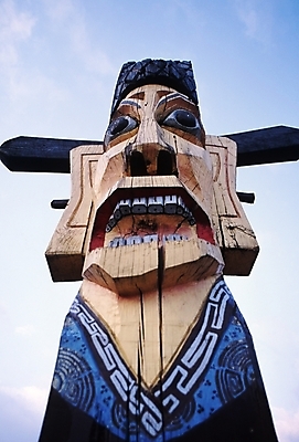 포토 JPG 주간 한국문화 한국전통 전통 종교용품 한국 사람없음 야외 무속 무속신앙용품 장승 국내포토 자연요소 동양문화 아시아 종교 파일형식