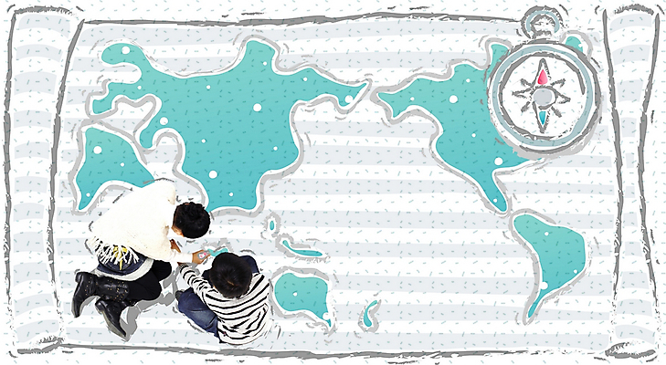 PSD 편집이미지 어린이교육 교육 남자 초등학생 어린이 백그라운드 세계지도 사람 두명 친구 나침반 디지털합성 남자만 어린이만 소년만 이미지편집 학생 지도 관계 세계 파일형식