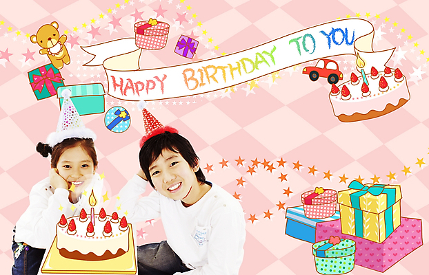 PSD 편집이미지 여자 남자 초등학생 어린이 가족 남매 선물 사람 소녀 소년 두명 10대 친구 파티 케이크 곰인형 생일파티 생일 디지털합성 십대만 이미지편집 학생 기념일 인형 관계 청소년 디저트 이벤트 파일형식