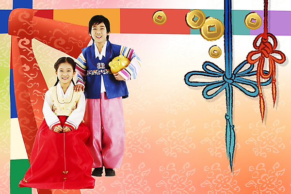 PSD 편집이미지 한국전통 여자 명절 남자 어린이 돈 가족 새해 남매 사람 소녀 소년 두명 10대 친구 설날 추석 돼지저금통 한복 디지털합성 매듭 엽전 세뱃돈 옷고름 십대만 이미지편집 전통 기념일 관계 청소년 한국 동전 저금통 재산 전통의상 파일형식