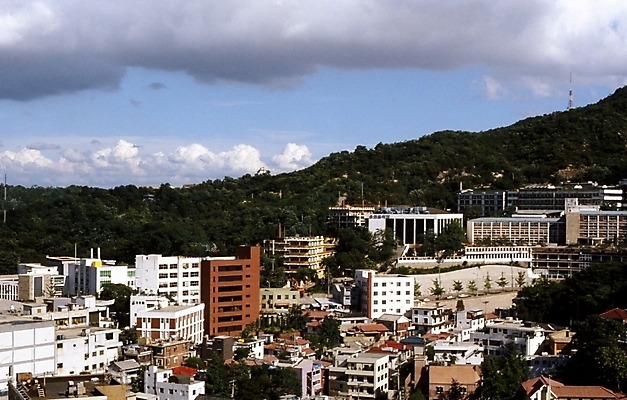 포토 JPG 주간 구름 건축물 건축 하늘 산 서울 한국 풍경 빌딩 사람없음 야외 건물 도시 상업시설 국내포토 자연요소 아시아 시설 상업 파일형식