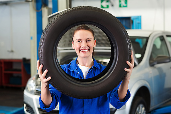 포토 JPG 해외이미지 백인 직업 여자 행복 자동차 노동자 실내 작업복 한명 20대 성인 잡기 작업실 기술자 서비스 타이어 정비공 정비소 차고 성인여자한명만 해외202004 해외포토 서양인 1 옷 감정 육상교통 모션 사람 청년 내부 여자한명만 성인여자만 파일형식