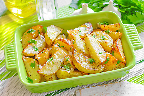 포토 JPG 해외이미지 접시 잡화 음식 다이어트 채소 감자 파슬리 건강 마늘 요리 사람없음 초록색 노란색 주방 식사 저녁식사 튀김 흰색 시골 신선 뜨거움 황금 맛 아침식사 상품 먹기 준비 뿌리 내추럴 점심식사 채식주의자 해외202004 해외포토 식기 컬러 컨셉 모션 채식 파일형식