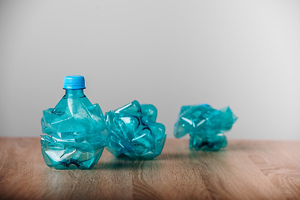 포토 JPG 해외이미지 사람없음 재활용 오염 쓰레기 폐기물 플라스틱 플라스틱병 해외202004 해외포토 재질 친환경 병_담는 파일형식