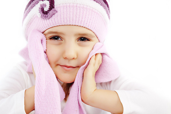 포토 JPG 해외이미지 라이프스타일 옷 계절 여자 행복 얼굴 어린이 겨울 따뜻함 건강 한명 사람 유행 목도리 줄무늬 기쁨 추위 표현 달콤 작음 긍정 초보 해외202004 해외포토 1 잡화 감정 컨셉 무늬 생활 신체부위 맛 크기 파일형식