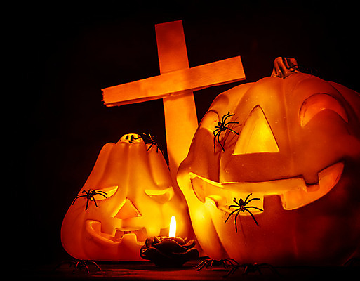 포토 JPG 해외이미지 전통 디자인 계절 음식 백그라운드 컨셉 촛불 호박 미소 웃음 사람없음 장식 빛 노란색 파티 검은색 어둠 할로윈 가을 등불 축하 유령 야간 신비 무서움 오브젝트 거미 10월 잭오랜턴 호러 오싹 해외202004 해외포토 자연요소 감정 컬러 곤충 채소 초 조명 표정 이벤트 날짜 공포 파일형식