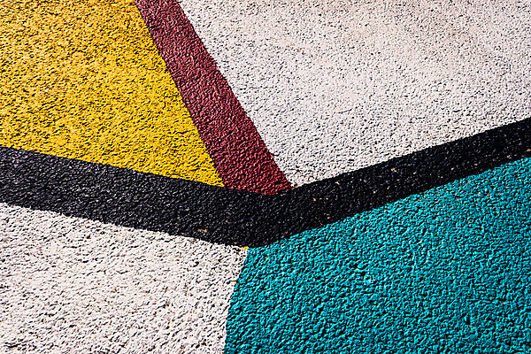 포토 JPG 해외이미지 디자인 도로 벽 백그라운드 패턴 건축양식 벽지 표면 추상 거리 바닥 프레임 사람없음 야외 건물 장식 빨간색 파란색 컬러풀 우주 검은색 페인트 줄무늬 회색 흰색 도시 거친 보행로 균열 묘사 그림 질감 시멘트 그런지 땅바닥 엘리먼트 콘크리트 해외202004 해외포토 건축물 건축 길 컬러 무늬 교통시설 모션 파일형식